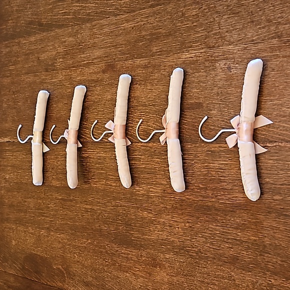 Infant Satin Padded Hangers with Bows, 5 Total - Picture 5 of 8